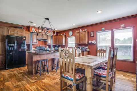4240 Bramblett Rd, Cleburne, TX 76031