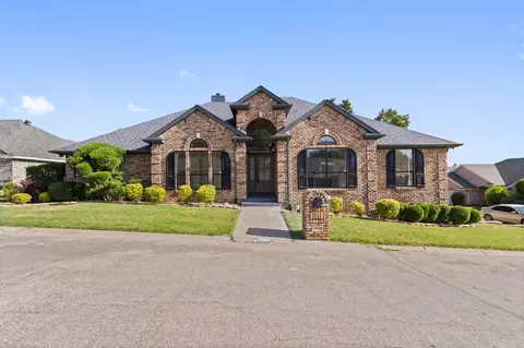 8419 Golf Club Cir, Fort Worth, TX 76179