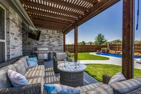 1700 Ranch Trail Rd, Aubrey, TX 76227