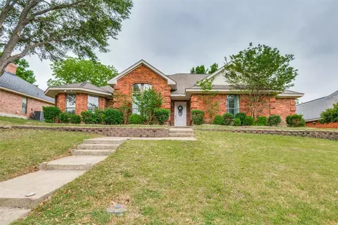 608 Dartbrook Dr, Desoto, TX 75115