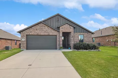 3 Bluebird Ln, Sanger, TX 76266