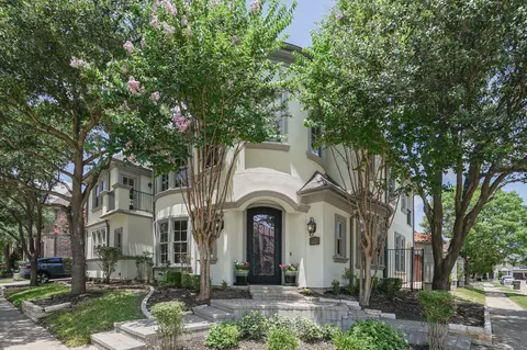 5741 Carrier Ln, Plano, TX 75024