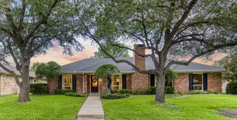 2226 Southern Cir, Carrollton, TX 75006