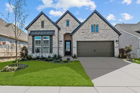 1508 Crescent Star Dr, Aubrey, TX 76227