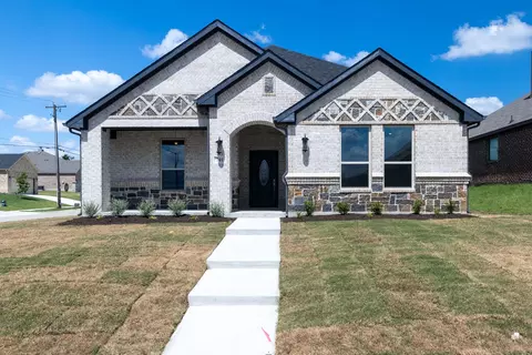 701 Hackamore St, White Settlement, TX 76108