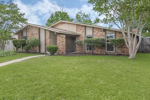 3525 Rockcrest Dr, Garland, TX 75044