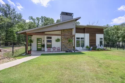 Exterior - 224 Lakeview Cir, Eustace, TX 75124 photo 2 of 5