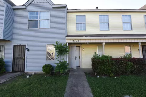 2193 Aspen St, Dallas, TX 75227
