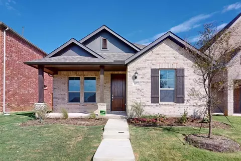 1132 S Hill Dr, Crowley, TX 76036