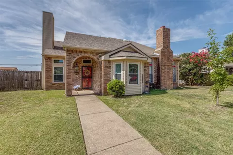 812 Brockden Dr, Mesquite, TX 75149