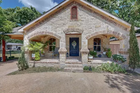 608 Holcomb Rd, Dallas, TX 75217