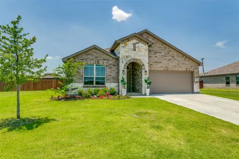 10901 Rockchapel Dr, Haslet, TX 76052