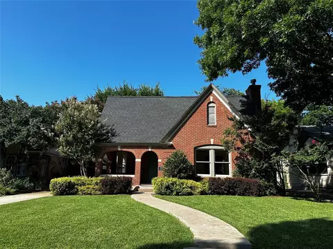 811 Clermont Ave, Dallas, TX 75223