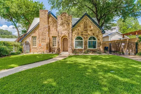 5322 Denton Dr, Dallas, TX 75235