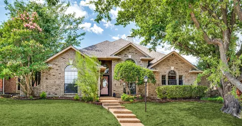 1312 Royal Palm Ln, Carrollton, TX 75007