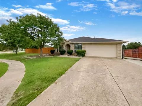 8010 Trophy Ct, Rowlett, TX 75089