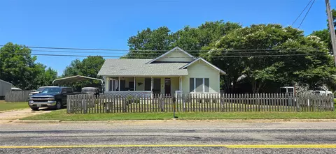 380 S 1st St, Point, TX 75472