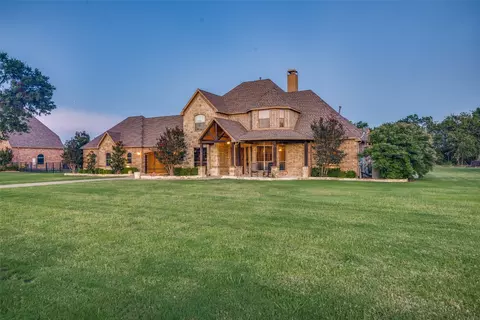 19352 Bailey Ln, Talty, TX 75126