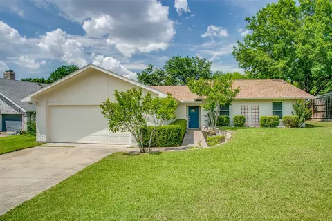 2105 Yewpon Ct, Carrollton, TX 75007