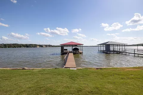 3622 Abes Landing Dr, Granbury, TX 76049