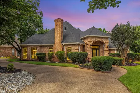 4100 Pembrooke Pkwy W, Colleyville, TX 76034