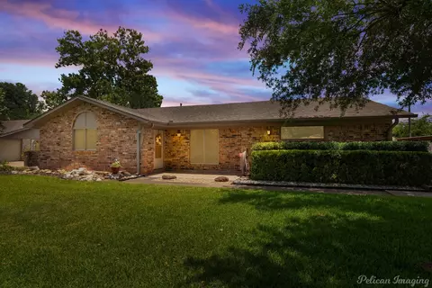236 Walnut Ln, Bossier City, LA 71111