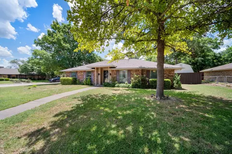 101 Santa Fe Cir, Waxahachie, TX 75165