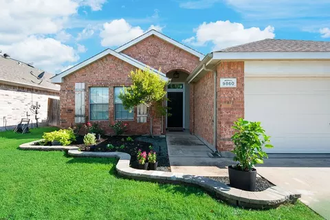 9860 Autumn Sage Dr, Fort Worth, TX 76108