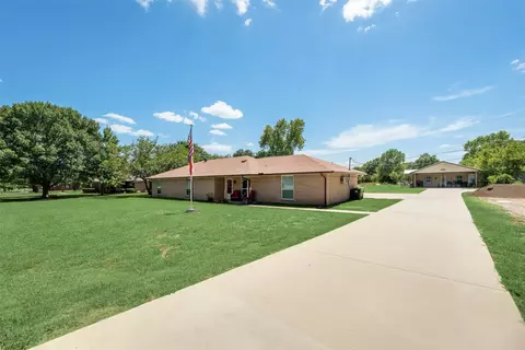 215 Kimberly Hl, Palmer, TX 75152