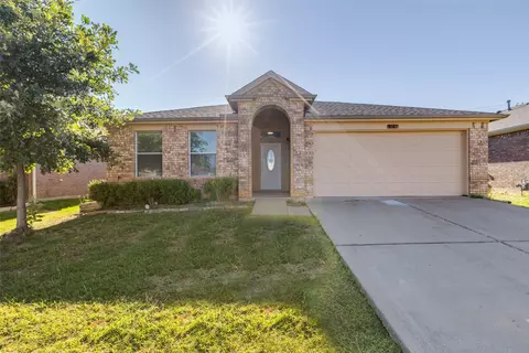 8328 Storm Chaser Dr, Fort Worth, TX 76131