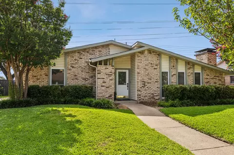 2112 Travis Dr, Plano, TX 75093