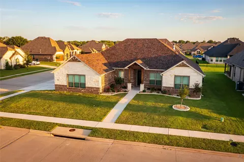 2001 Spieth St, Granbury, TX 76048