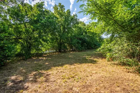 129 Texas E, Denison, TX 75021 photo 2