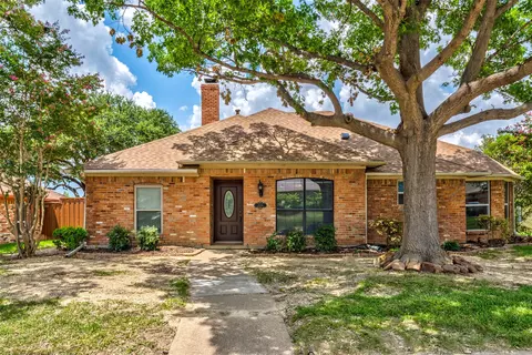 2189 Carmel Dr, Carrollton, TX 75006