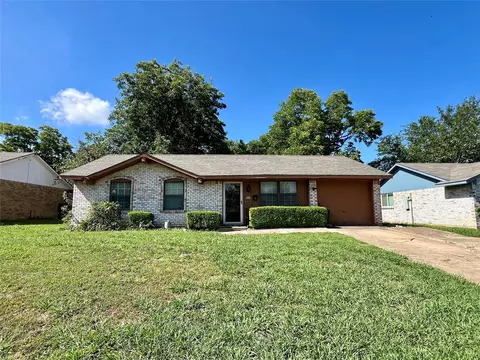 2644 Bluebird Ln, Mesquite, TX 75149