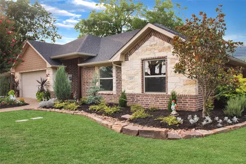 209 Main St, Tioga, TX 76271