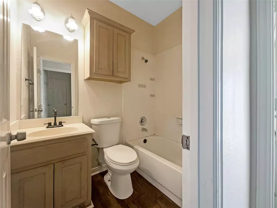 Bath - 3709 Cottonwood Springs Dr, The Colony, TX 75056 photo 1 of 2