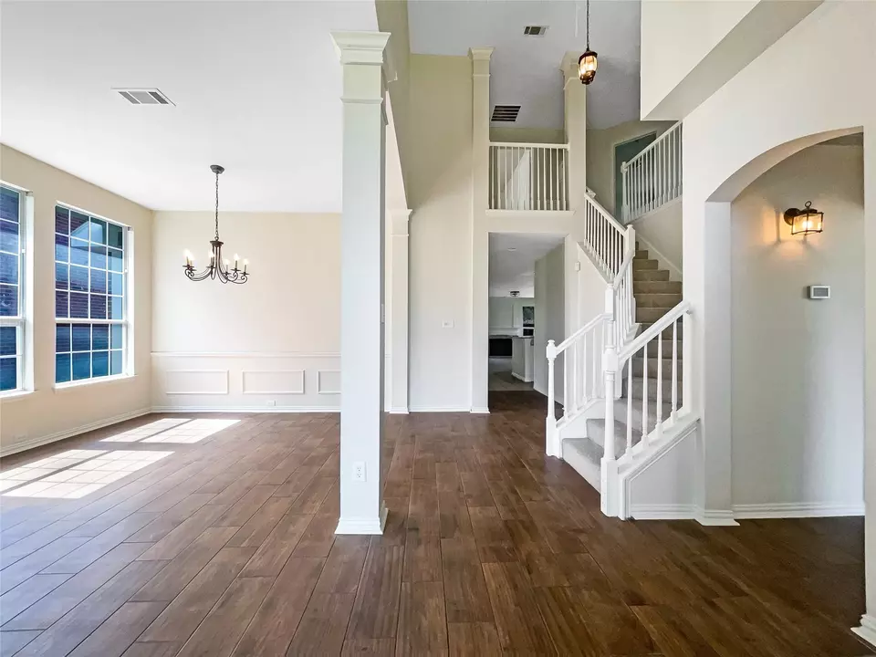 Living - 3709 Cottonwood Springs Dr, The Colony, TX 75056 photo 4 of 6