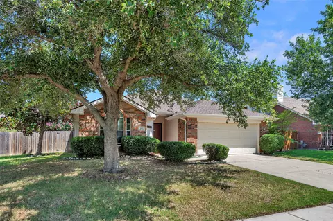 321 Willowlake Dr, Little Elm, TX 75068