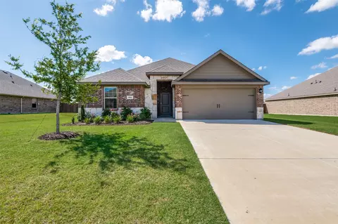 651 Avalon Dr, Waxahachie, TX 75165