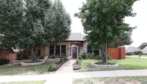 1442 Ranch Hill Dr, Irving, TX 75063