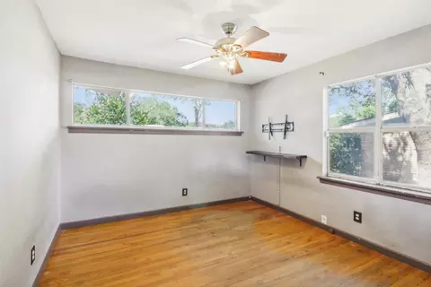 609 Pine St, Hurst, TX 76053 photo 17