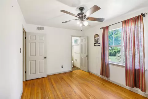 609 Pine St, Hurst, TX 76053 photo 14