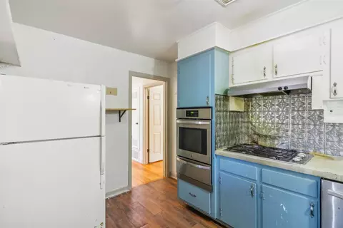 609 Pine St, Hurst, TX 76053 photo 9
