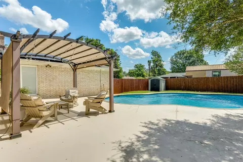 3910 Roanoke Dr, Garland, TX 75041