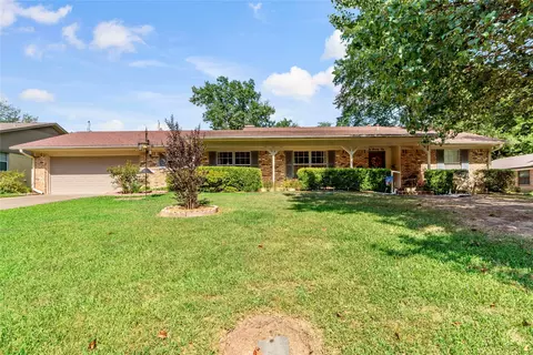 575 32nd St SE, Paris, TX 75460