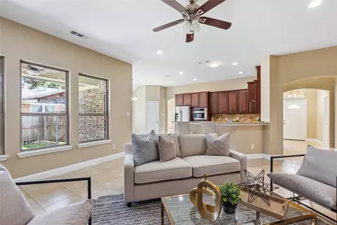 6222 Symphony Ln, Dallas, TX 75227