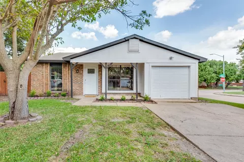 454 Vincent St, Cedar Hill, TX 75104