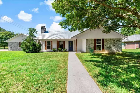 17 Helena, Powderly, TX 75473