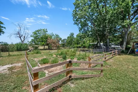 103 Wright St, Barry, TX 75102 photo 24
